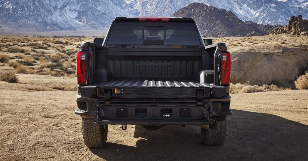 Sierra 3500 HD Tail Bed