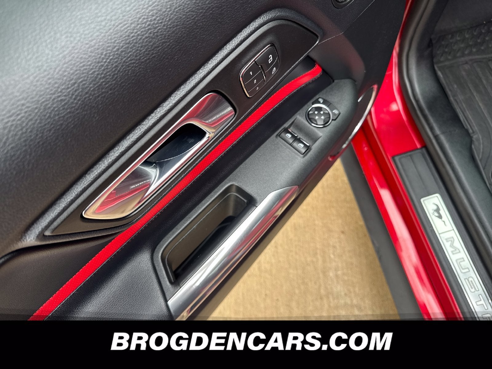 2020 Ford Mustang EcoBoost