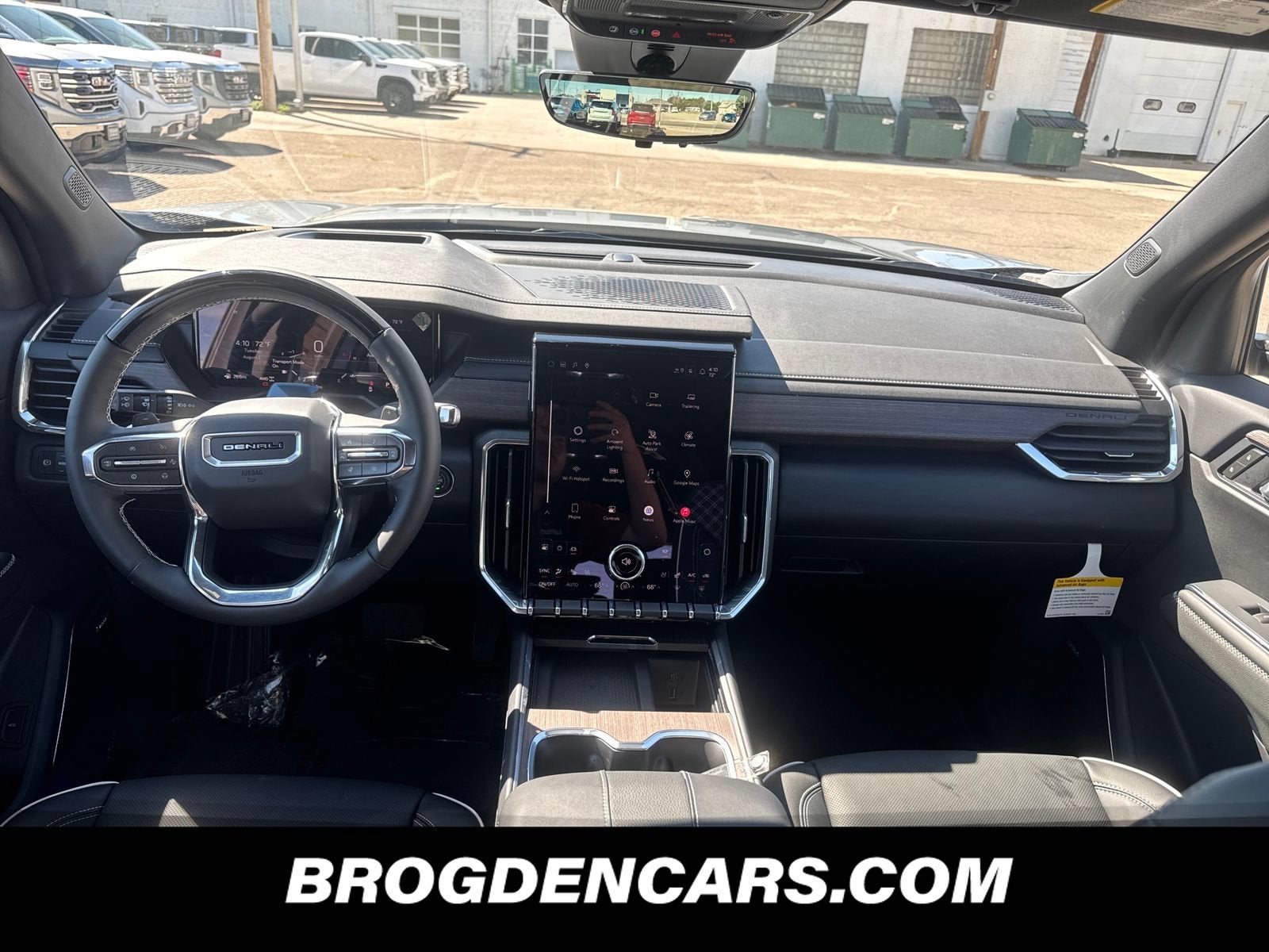 2027 GMC Acadia Denali