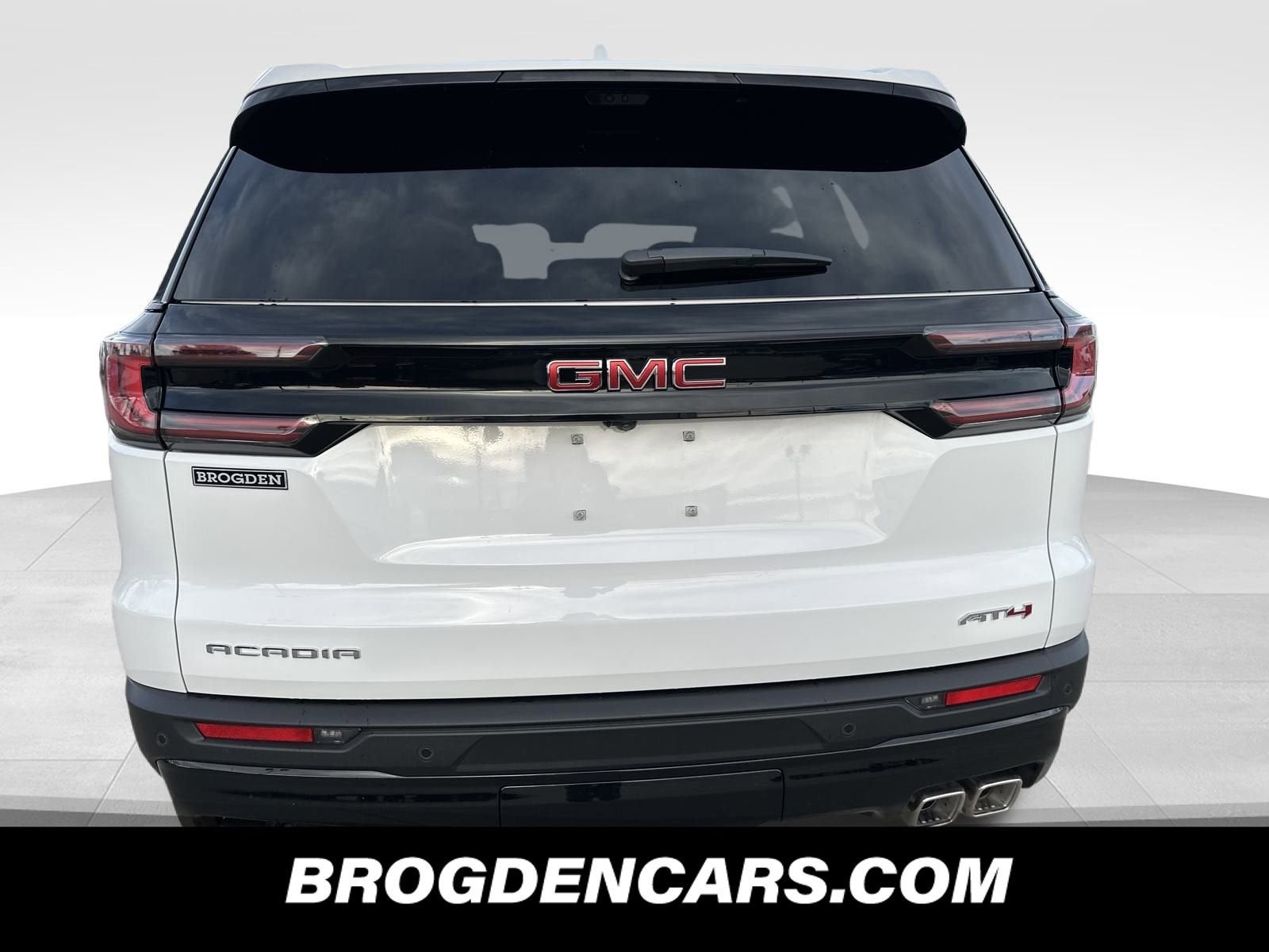 2026 GMC Acadia AT4