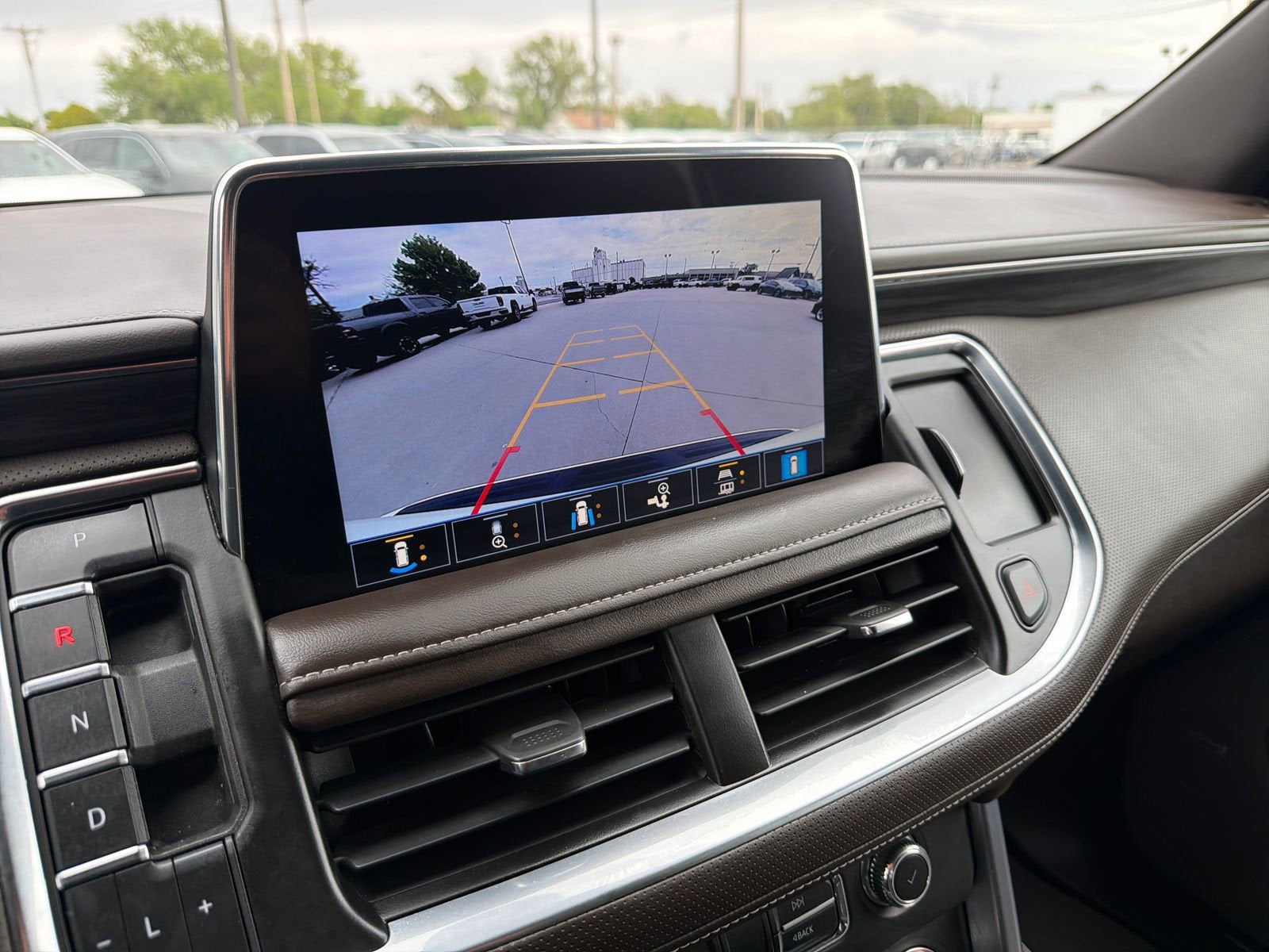 2021 GMC Yukon SLT