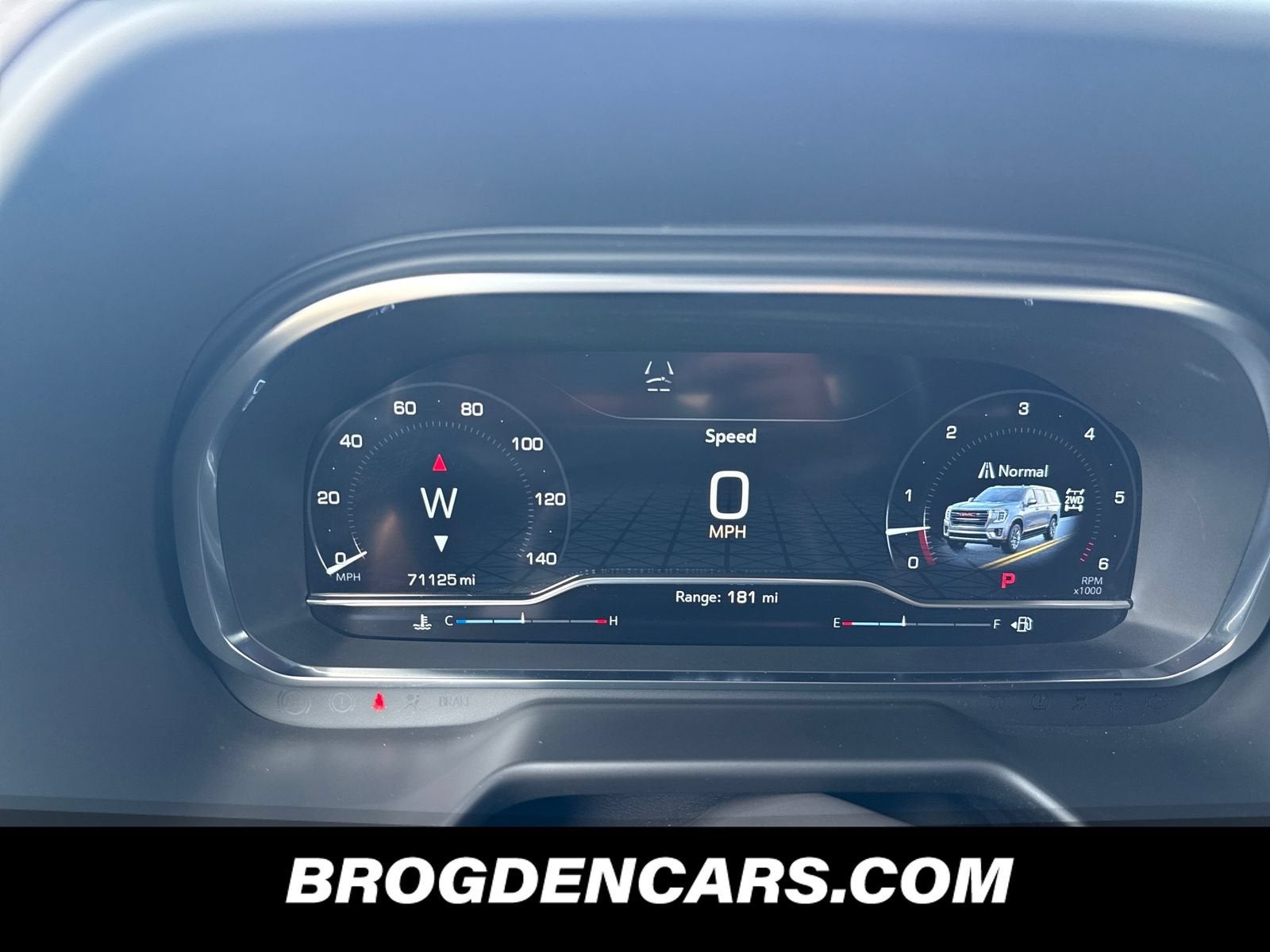 2024 GMC Yukon SLT