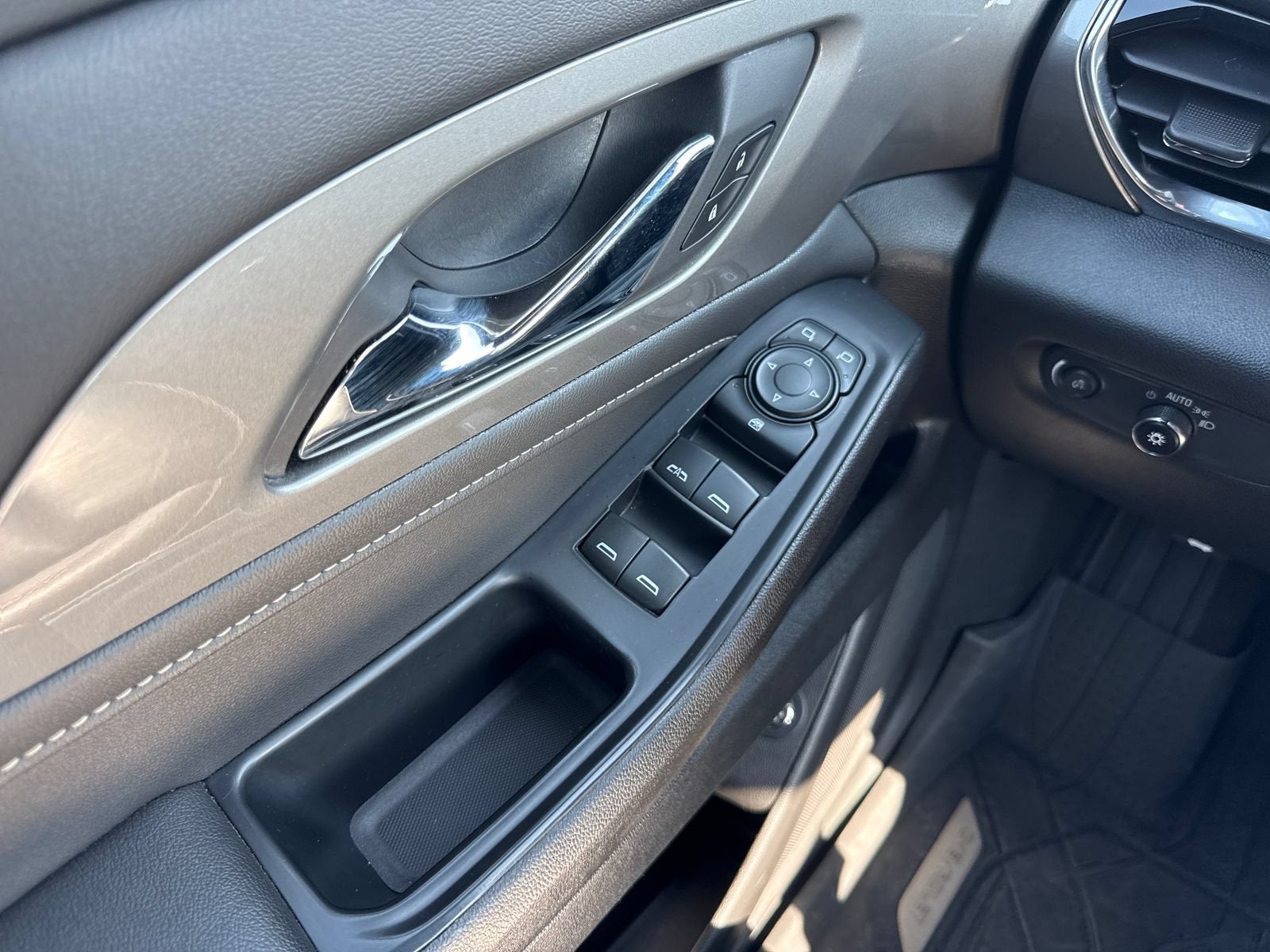 2024 Chevrolet Traverse Limited LT Leather