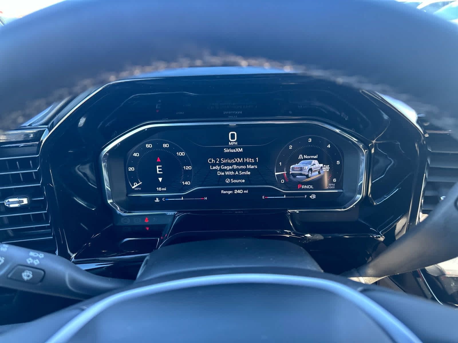 2025 GMC Sierra 1500 SLE