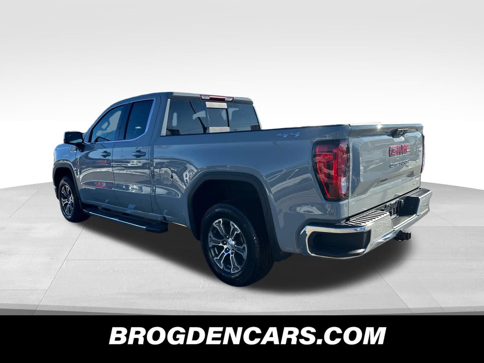2025 GMC Sierra 1500 SLE