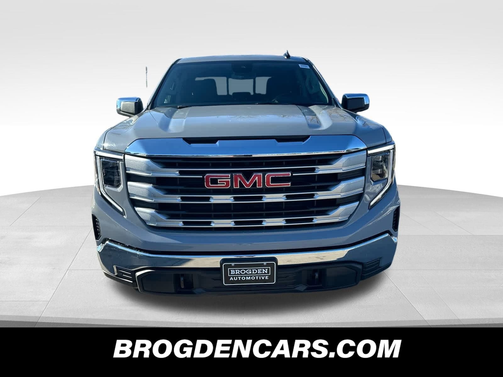 2025 GMC Sierra 1500 SLE