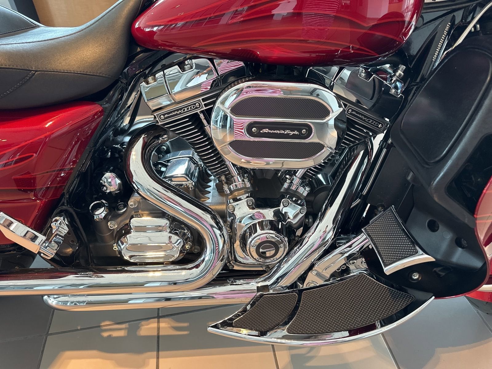 2016 HARLEY DAVIDSON CVO STREET GLID BIKE