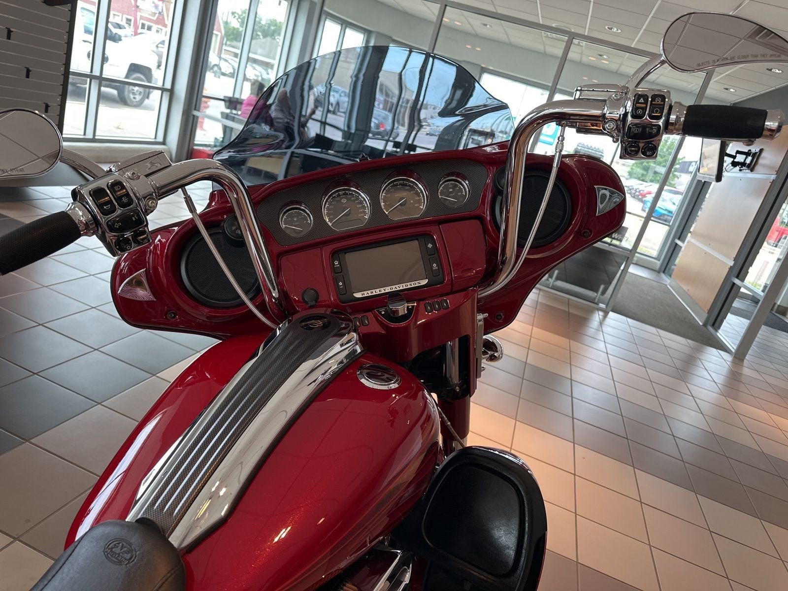 2016 HARLEY DAVIDSON CVO STREET GLID BIKE