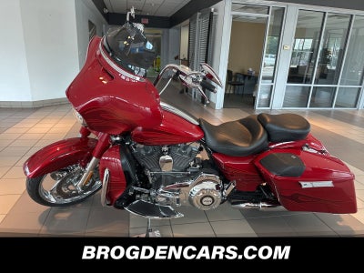 2016 HARLEY DAVIDSON CVO STREET GLID BIKE