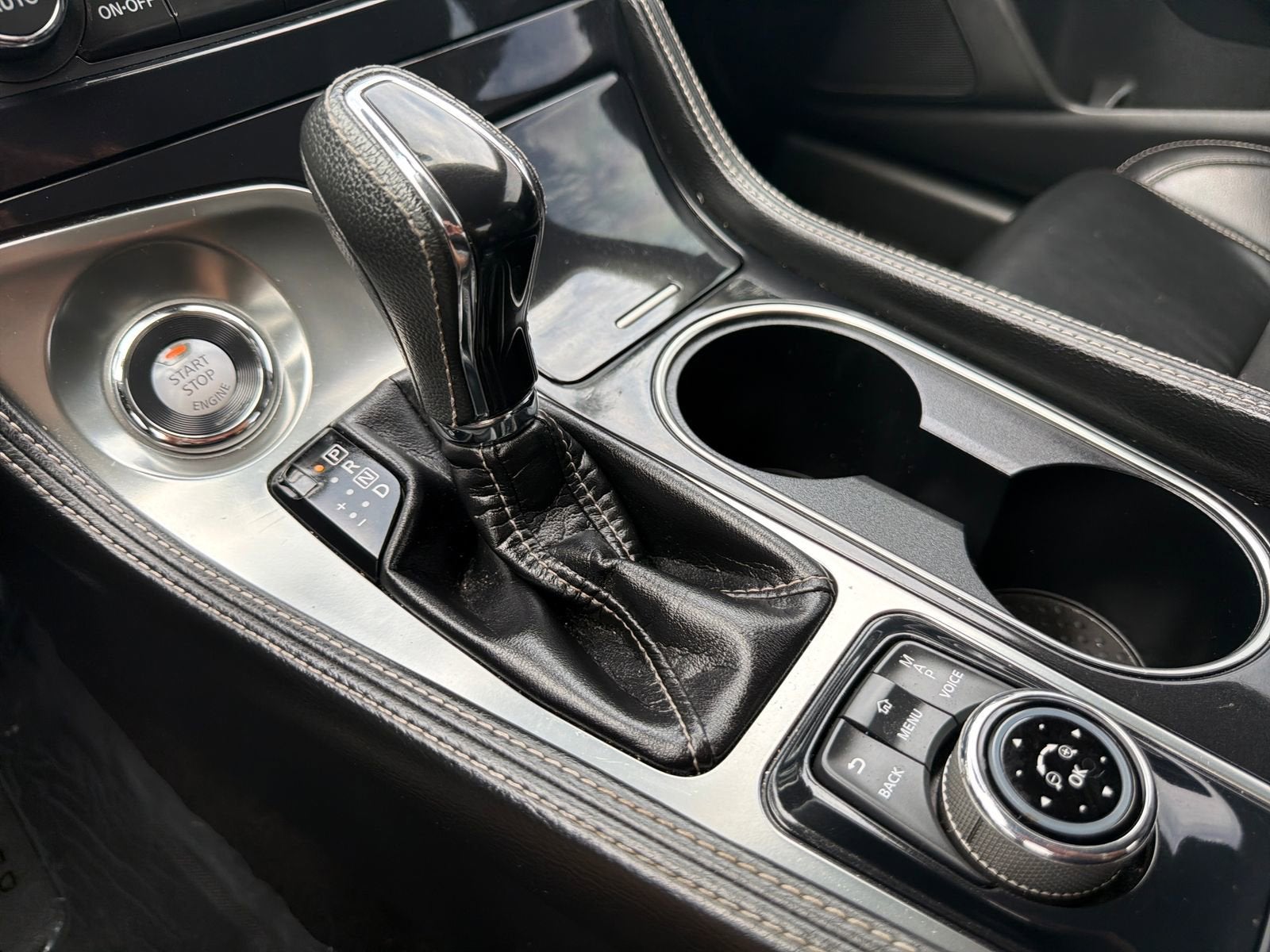 2022 Nissan Maxima SV