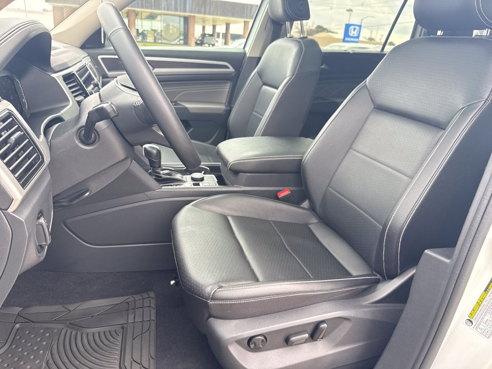 2022 Volkswagen Atlas 2.0T SE w/Technology