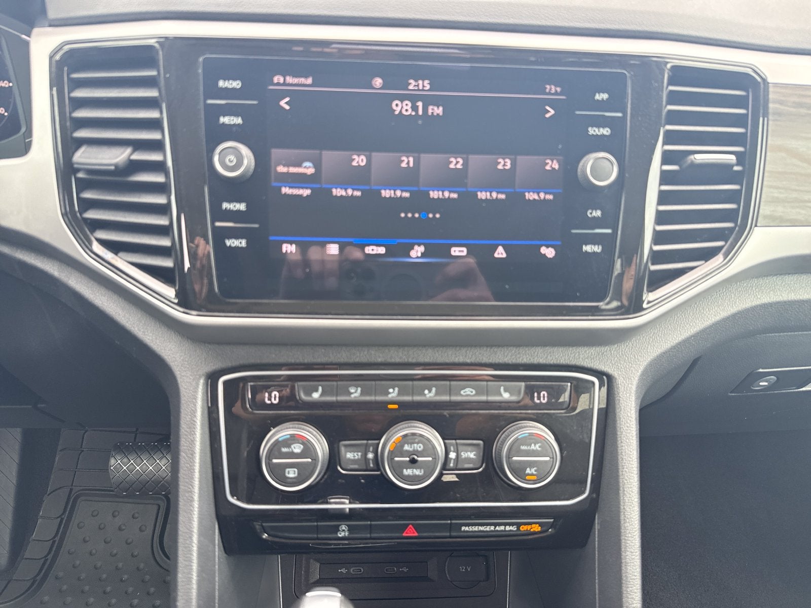 2022 Volkswagen Atlas 2.0T SE w/Technology