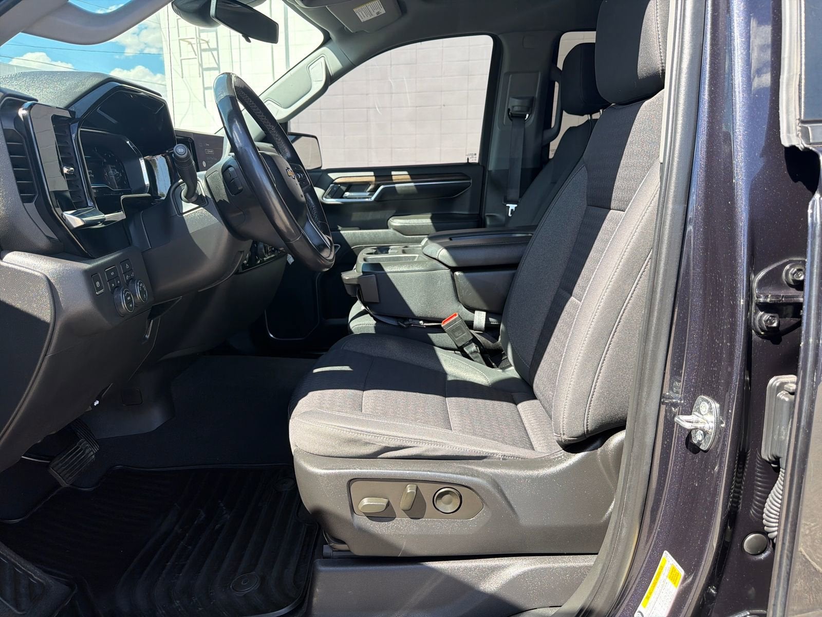 2022 Chevrolet Silverado 1500 LT (2FL)