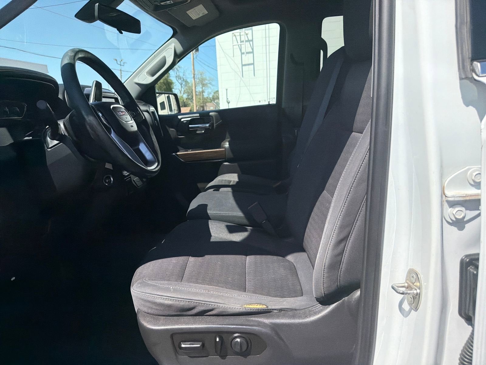 2020 GMC Sierra 1500 SLE