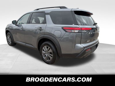 2025 Nissan Pathfinder SV