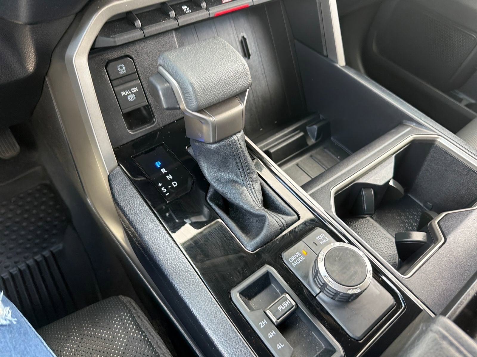 2025 Toyota Tundra 4WD SR