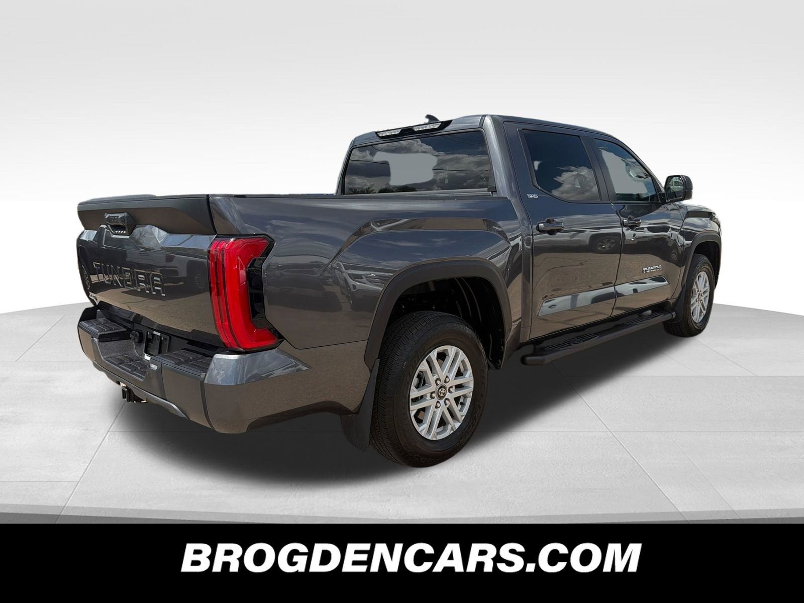 2025 Toyota Tundra 4WD SR