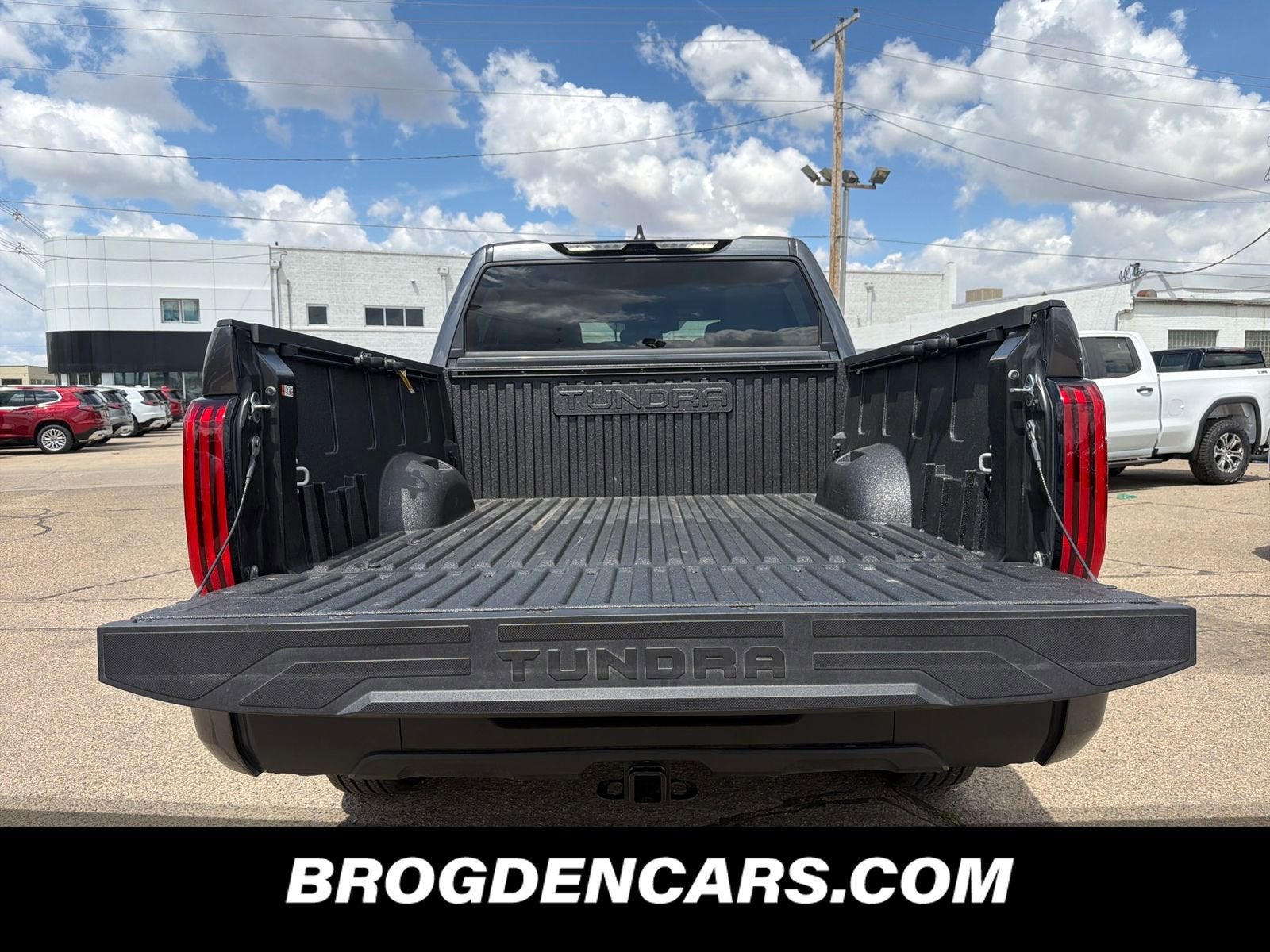 2025 Toyota Tundra 4WD SR