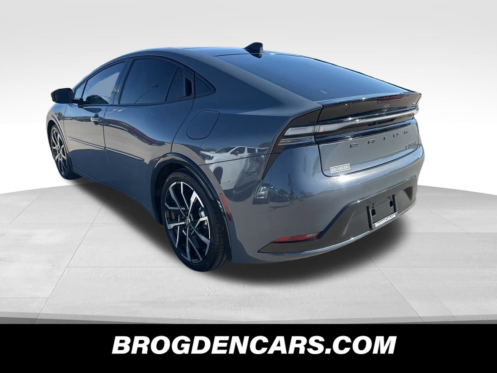 2024 Toyota Prius Prime SE