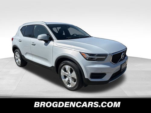 2020 Volvo XC40 Momentum