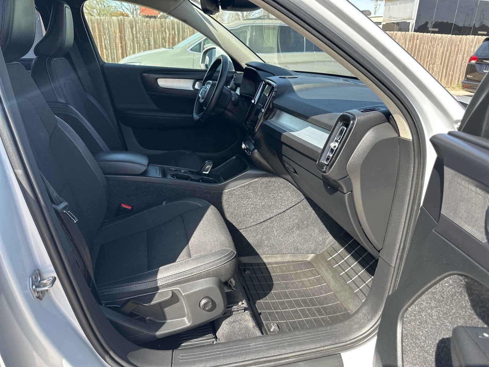 2020 Volvo XC40 Momentum