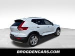 2020 Volvo XC40 Momentum